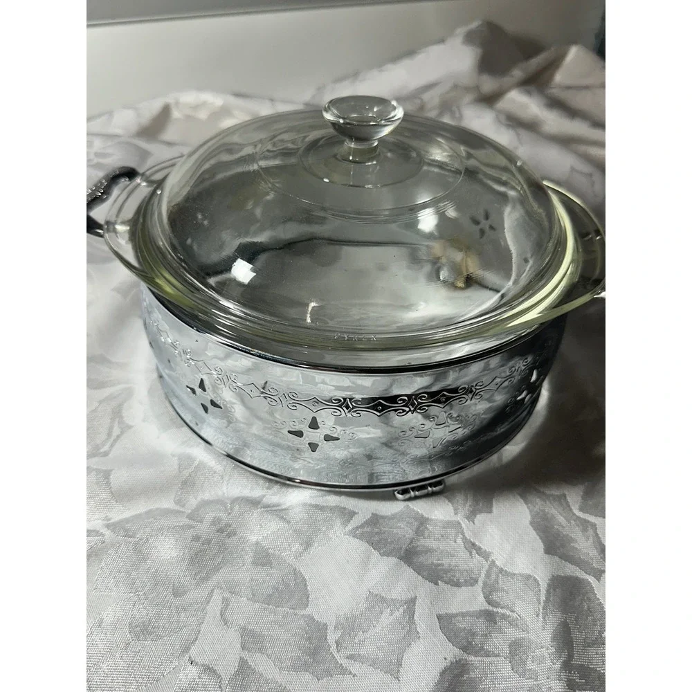 Vintage Pyrex Casserole Dish 1.5qt Glass Silver Filigree Carrier Tape Residue